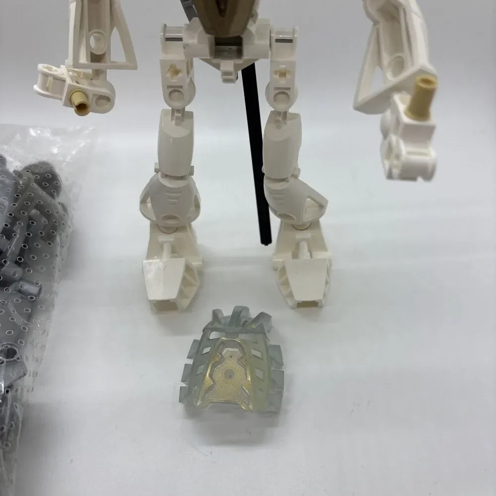 LEGO BIONICLE: Takanuva (8596) Complete No Manual & Pearl Mask + Sealed Bike